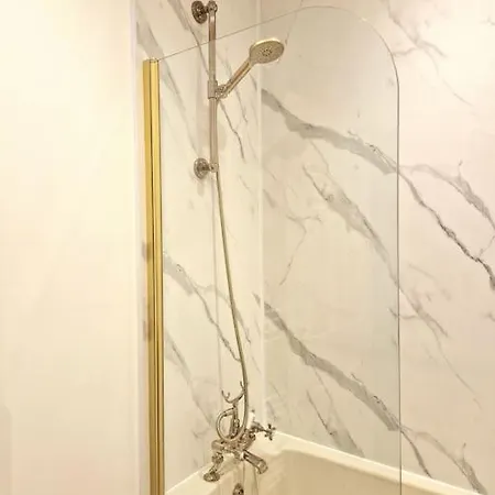 Holiday home 2 Bedroom Luxury Town House