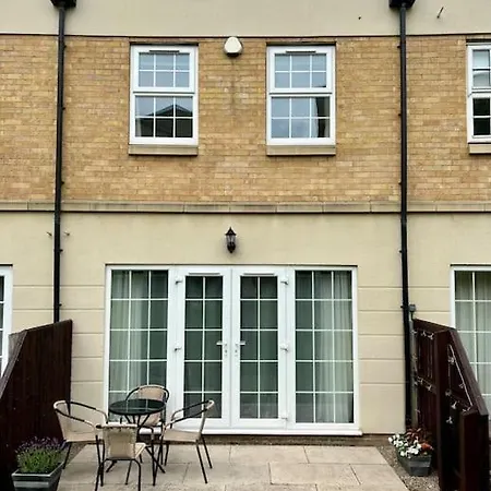 2 Bedroom Luxury Town House