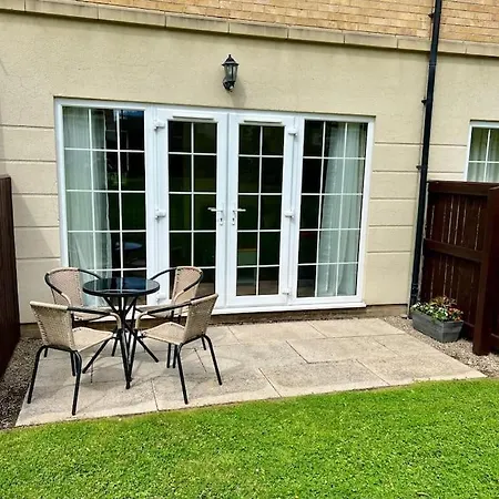 2 Bedroom Luxury Town House * York